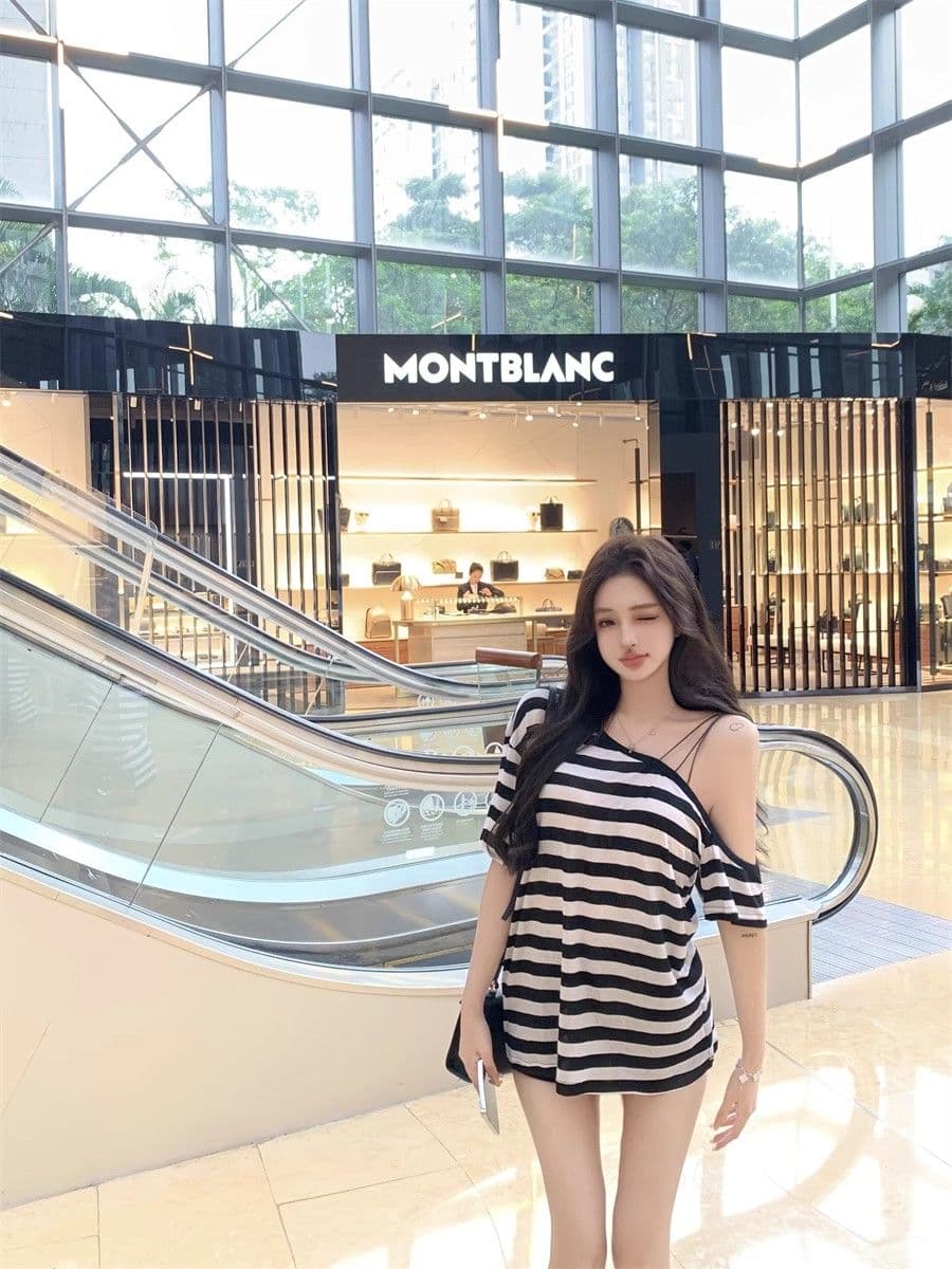 느긋한 느슨함 센스 오프숄더 슬림해 보이는 반소매 맨위 여성 여름 불규칙 디자인 스트라이프 스트랩 비스듬한 어깨 티셔츠 상세 이미지 15