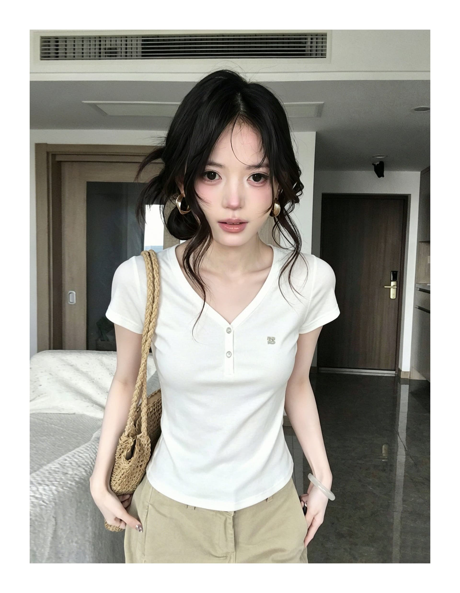 아메리칸 화이트 V넥 티셔츠 여성 여름 익스트림 제인 다용도 긍정적 인 어깨 반팔 몸매 가꾸기 슬림해 보이는 맨위 상세 이미지 4