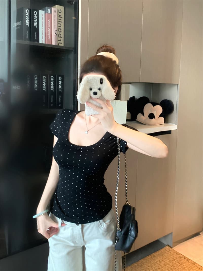 핑크색 도트 무늬 u 칼라 반팔 긍정적 인 어깨 티셔츠 여성 여름 디자인 센스 허리 수축 기본 셔츠 달콤함 몸매 가꾸기 슬림해 보이는 맨위 이미지 4