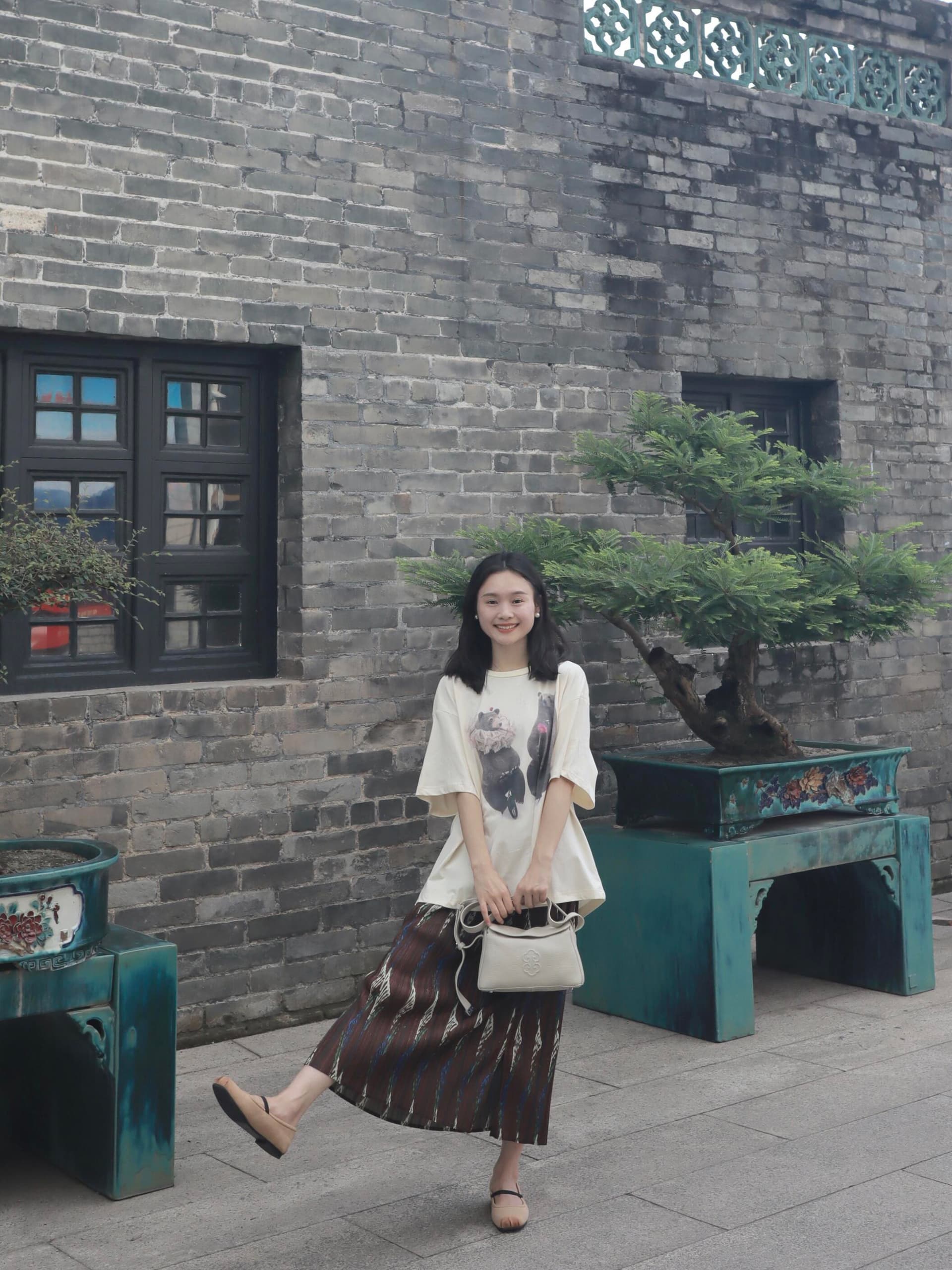 플리츠 반신 스커트 여성 여름 레트로 프린트 커피 색상 허리밴드 스트레이트 다용도 캐주얼 굴곡 얼음 실크 차가운 치마 상세 이미지 10