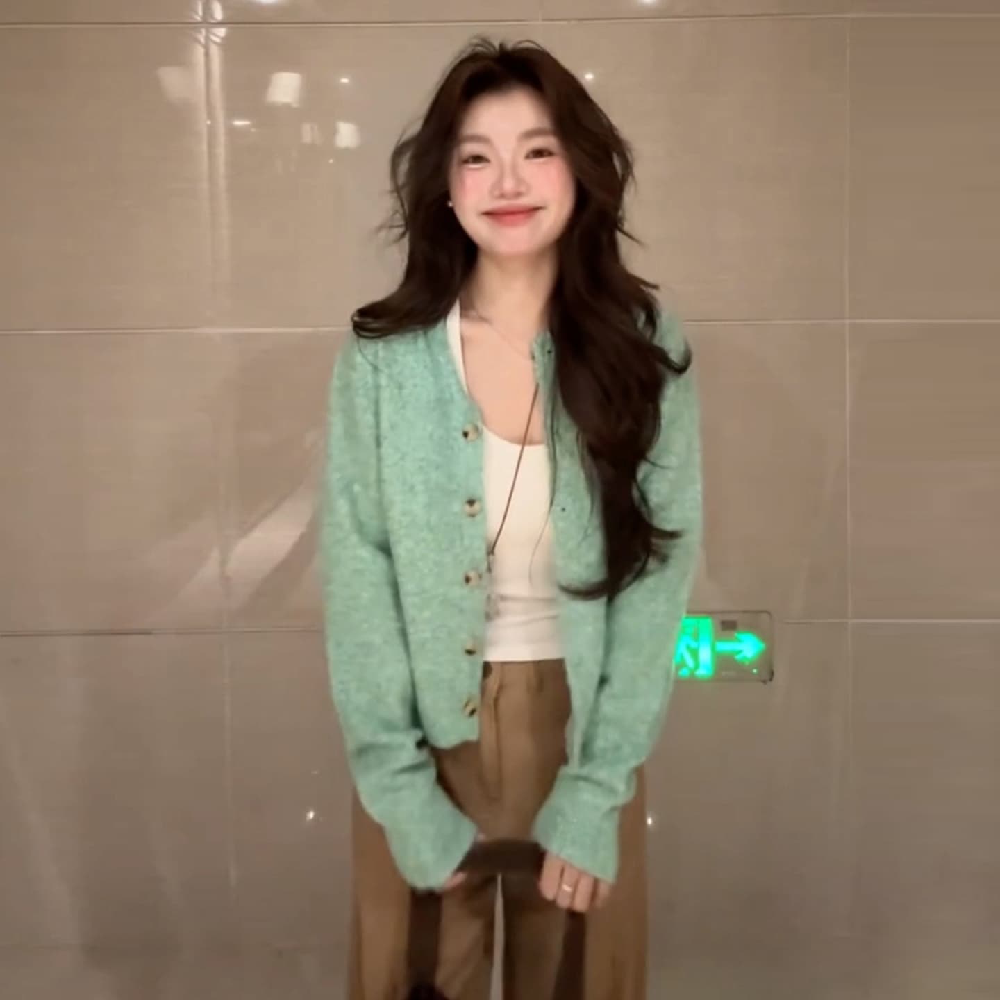 2026 새로운 한 부서 녹색 긴팔 니트 스웨터 맨위 여성 조기 가을 루즈핏 느긋한 바람 스웨터 카디건 코트 이미지 2