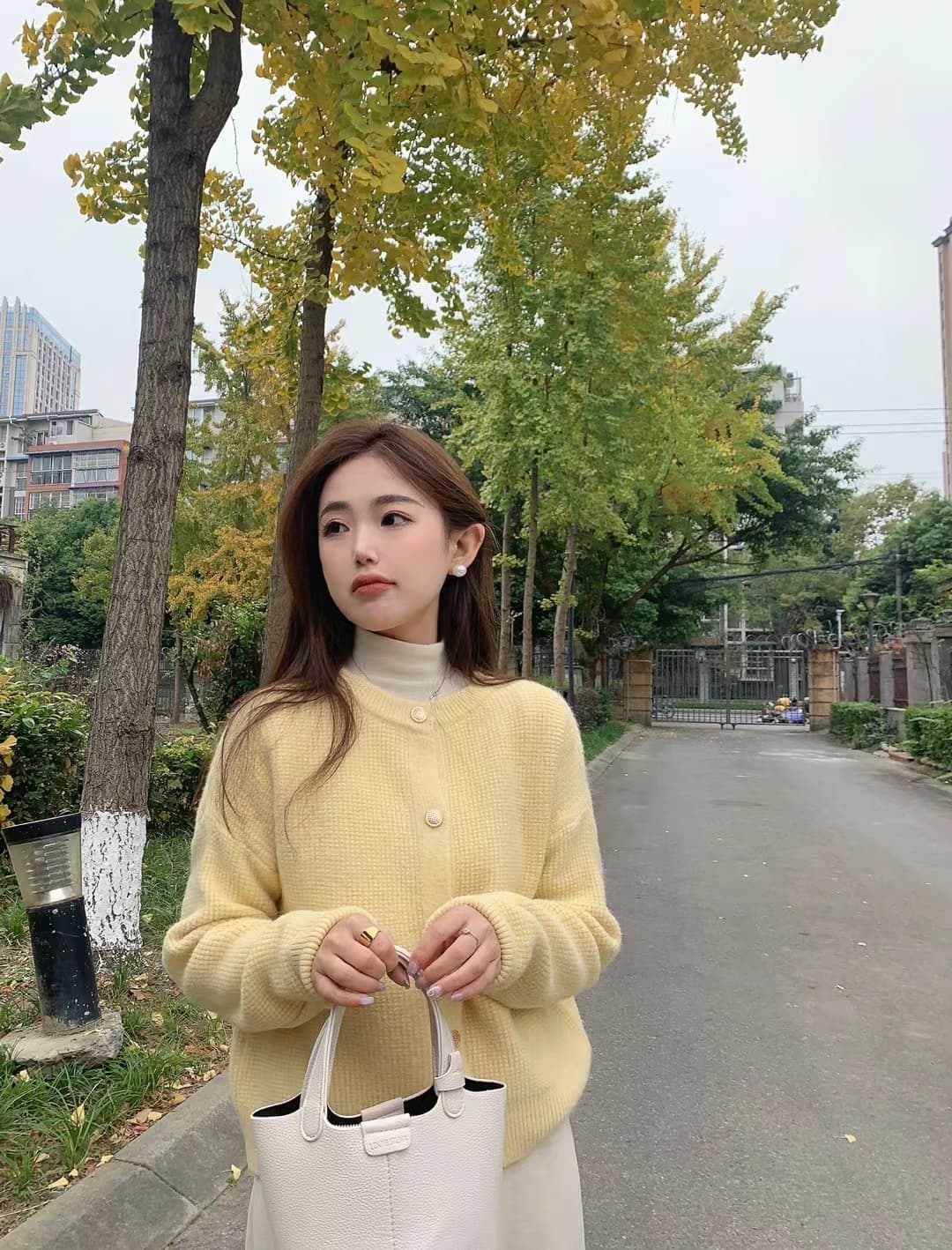새로운 부드러운 바람 플리스 플러시 부드러운 찹쌀 스웨터 코트 가을 겨울 다용도 루즈핏 니트 맨위 여성 상세 이미지 4