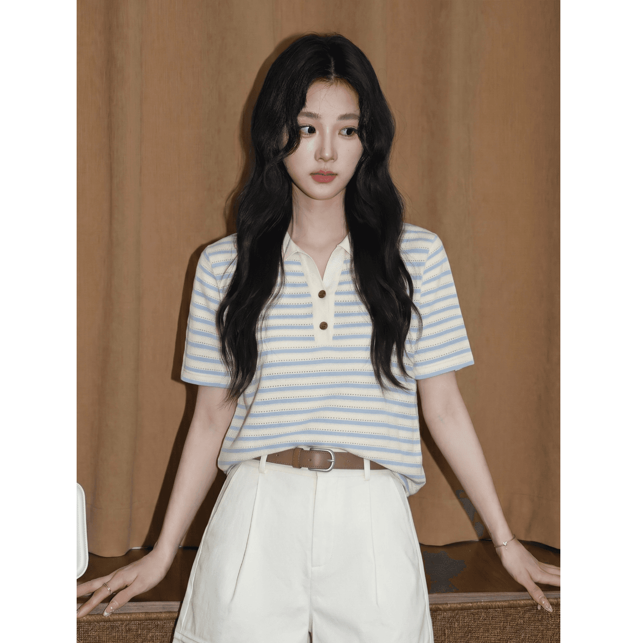 파란색 POLO 칼라 스트라이프 반팔 티셔츠 여성 2026 여름 새로운 루즈핏 배색 홀로우 아웃 반소매 동정 맨위 이미지 3