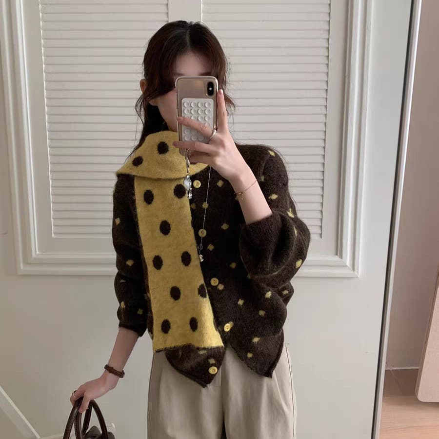 경기 스카프 한 부서 다용도 와이드 부드러운 찹쌀 느긋한 보온 라운드 넥 도트 무늬 스웨터 여자 겨울 루즈핏 트렌디 맨위