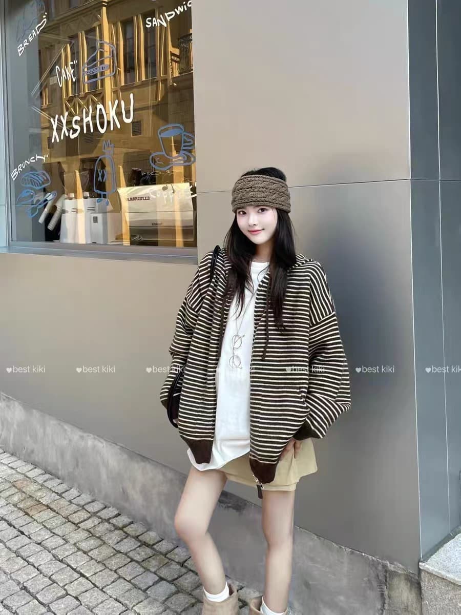여성 코트 한국 chic 가을 겨울철 다용도 캐주얼 느긋한 바람 스트라이프 루즈핏 중간 길이 후드 니트 맨위 상세 이미지 2