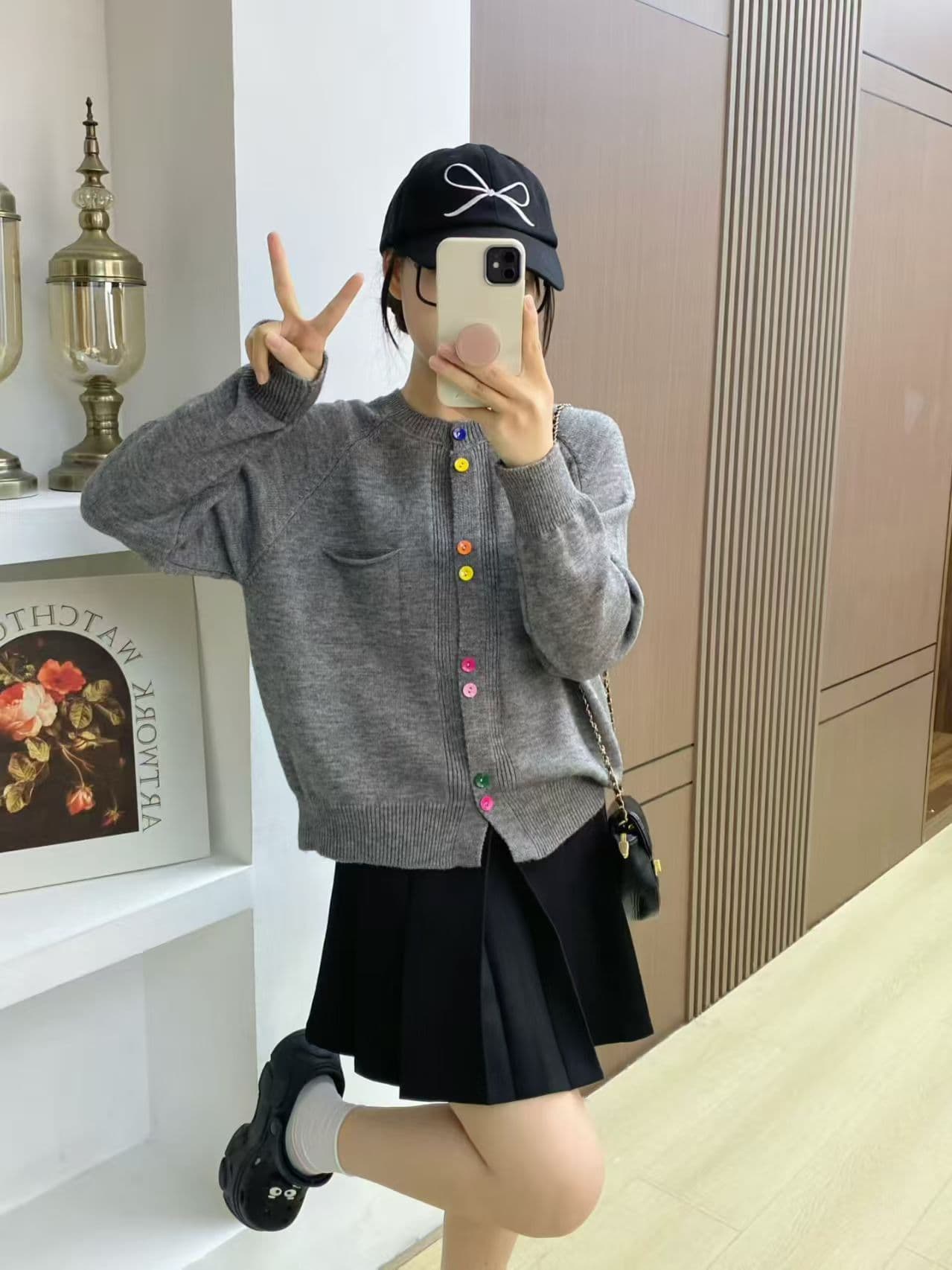 색상 조개 버클 질감 두꺼움 니트 오픈 가디건 디자인 센스 작은 대중 레트로 긴팔 단색 재킷