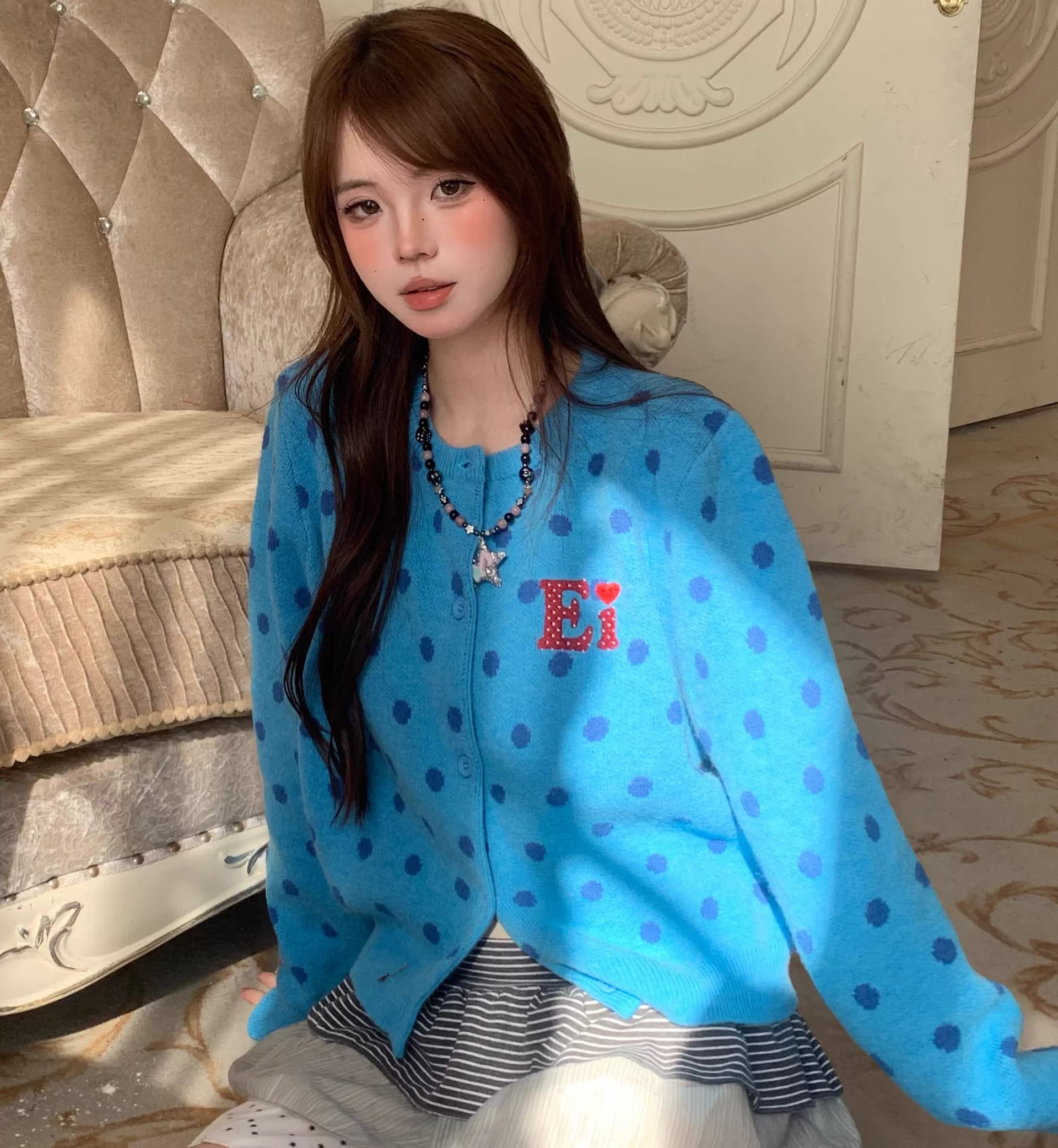 아메리칸 레트로 도트 무늬 라운드 넥 오픈 가디건 스웨터 여성 코트 가을 쇼트 스타일 부드러운 찹쌀 느긋한 바람 니트 스웨터 작은 셔츠 트렌디 이미지 4