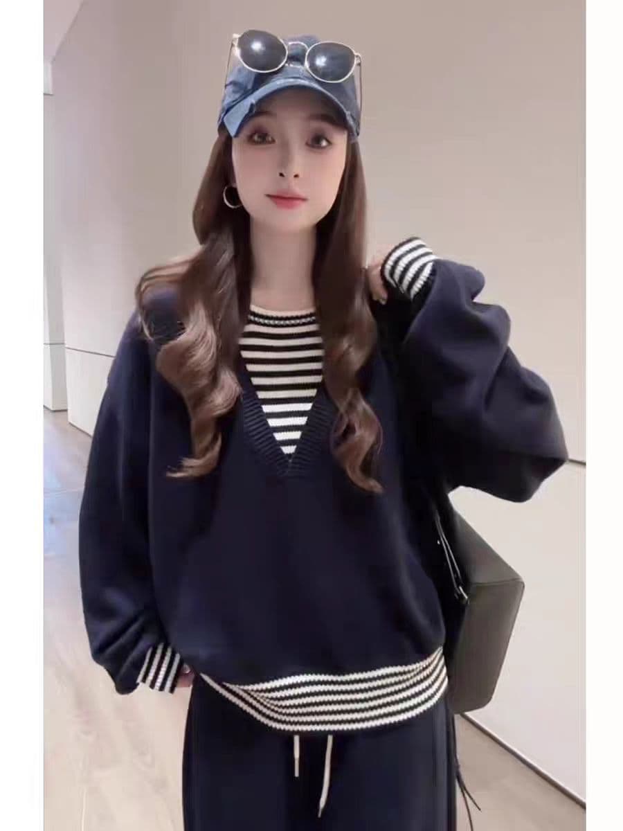 패치워크 스트라이프 페이크 레이어드 스웨터 여자 2025 새로운 가을 겨울철 고유 한 슈퍼 잘 생긴 니트 맨위 상세 이미지 3