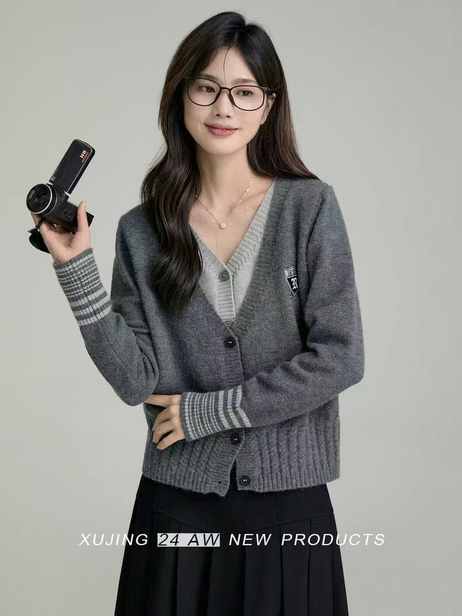 느긋한 바람 고급 센스 니트 오픈 가디건 여성 2025 한 부서 봄 착용 가져 가라. 페이크 레이어드 스웨터 코트 이미지 2