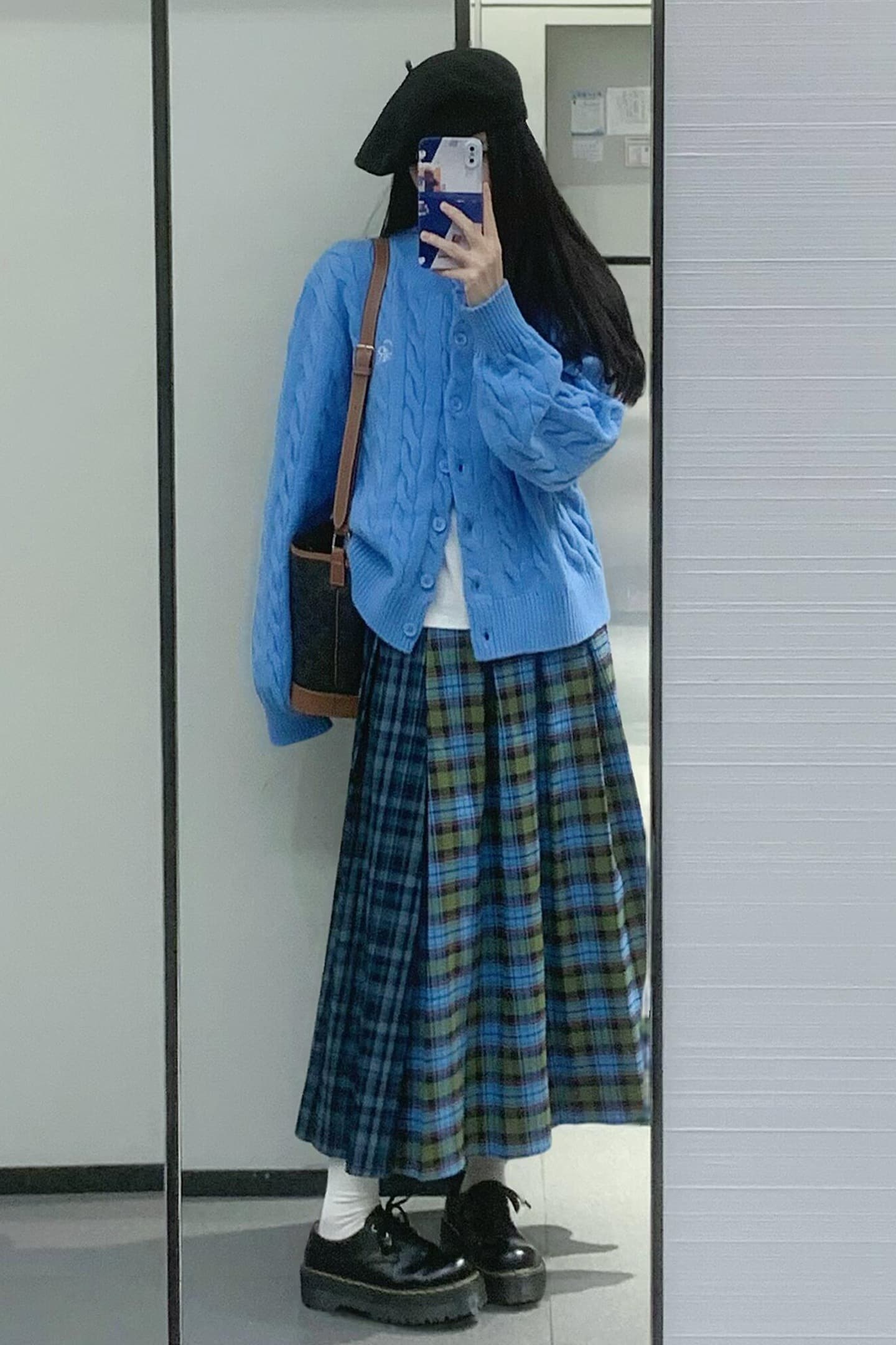 작은 키 파란색 루즈핏 느긋한 고급 센스 외출용 니트 꽈배기 스웨터 여성 코트 가을 겨울철 2026 새로운 이미지 4