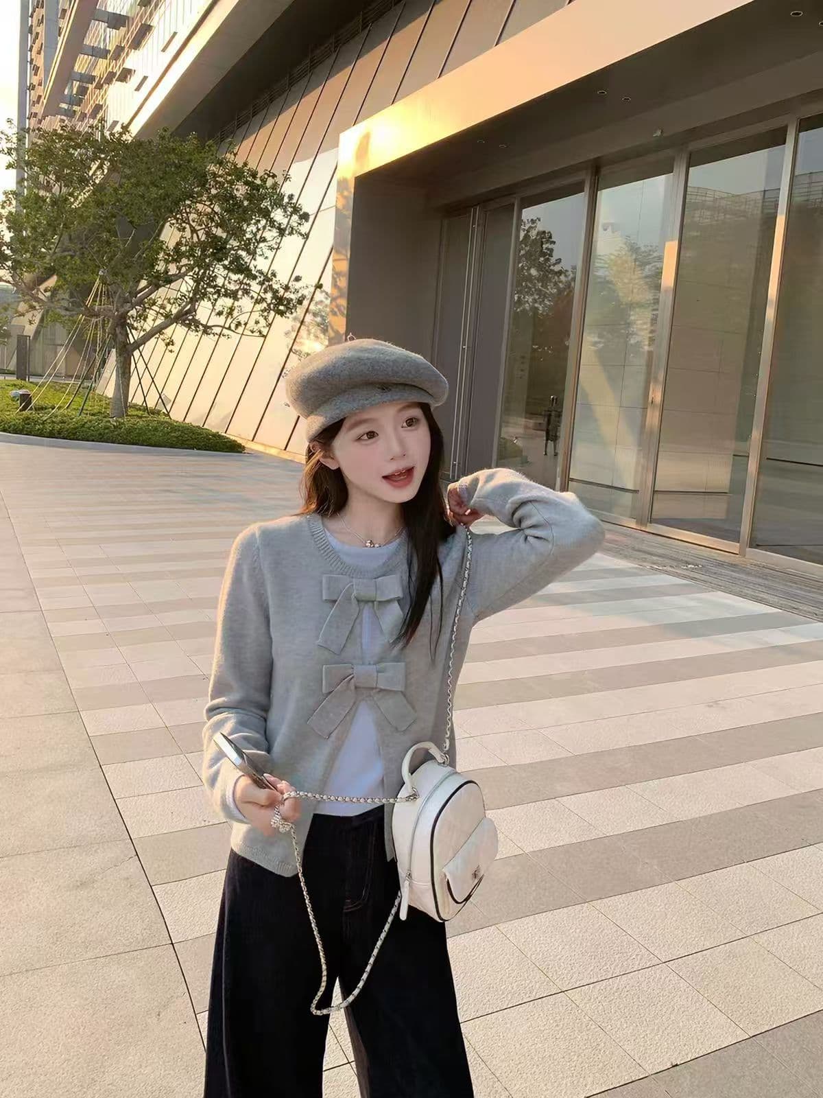 페이크 레이어드 2026 가을 겨울 새로운 디자인 센스 연령 감소 나비 매듭 스웨터 긴팔 풀오버 니트 스웨터 맨위 상세 이미지 3