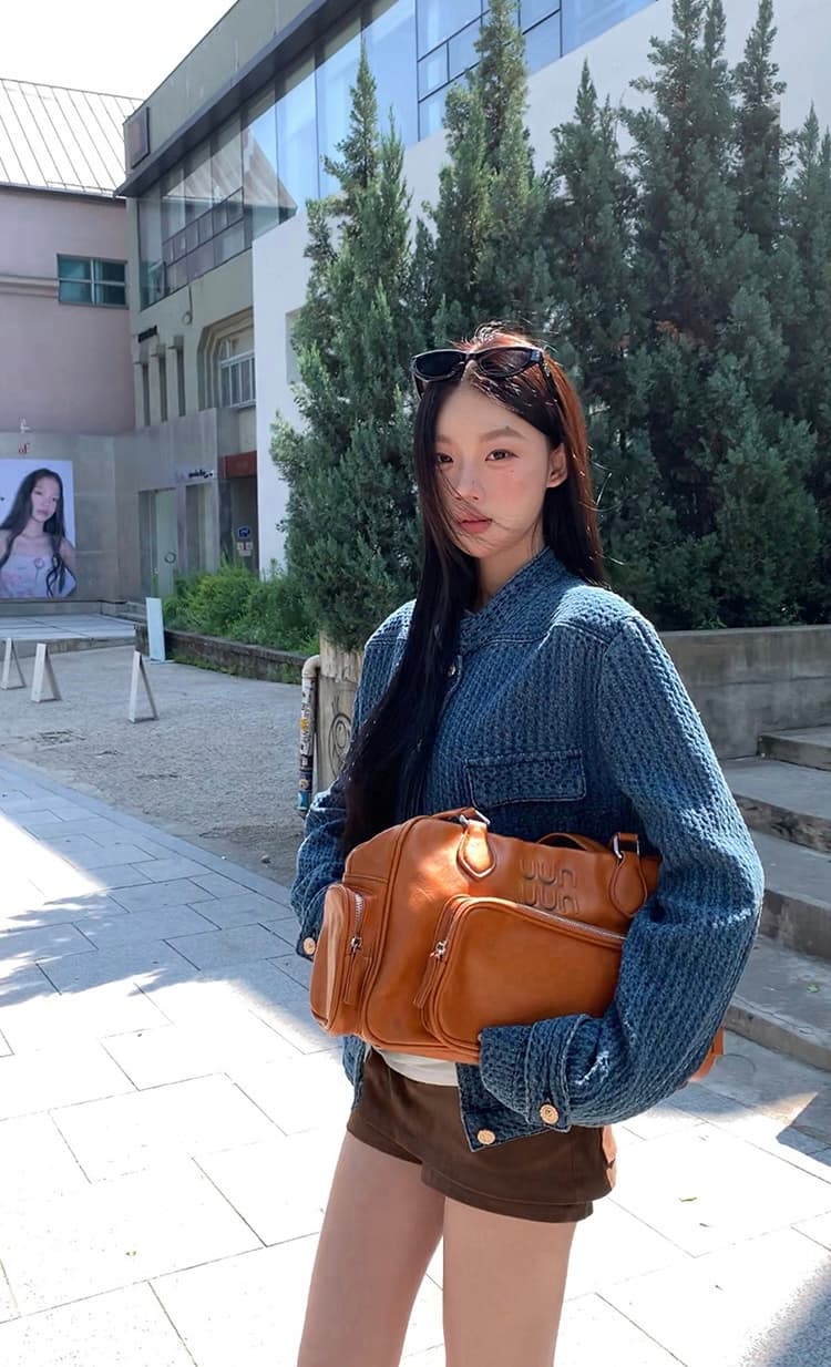 고급 센스 품격 작은 샤넬 스타일 데님 여성 코트 가을 쇼트 스타일 작은 대중 디자인 센스 스탠드 칼라 파란색 재킷 맨위 상세 이미지 11