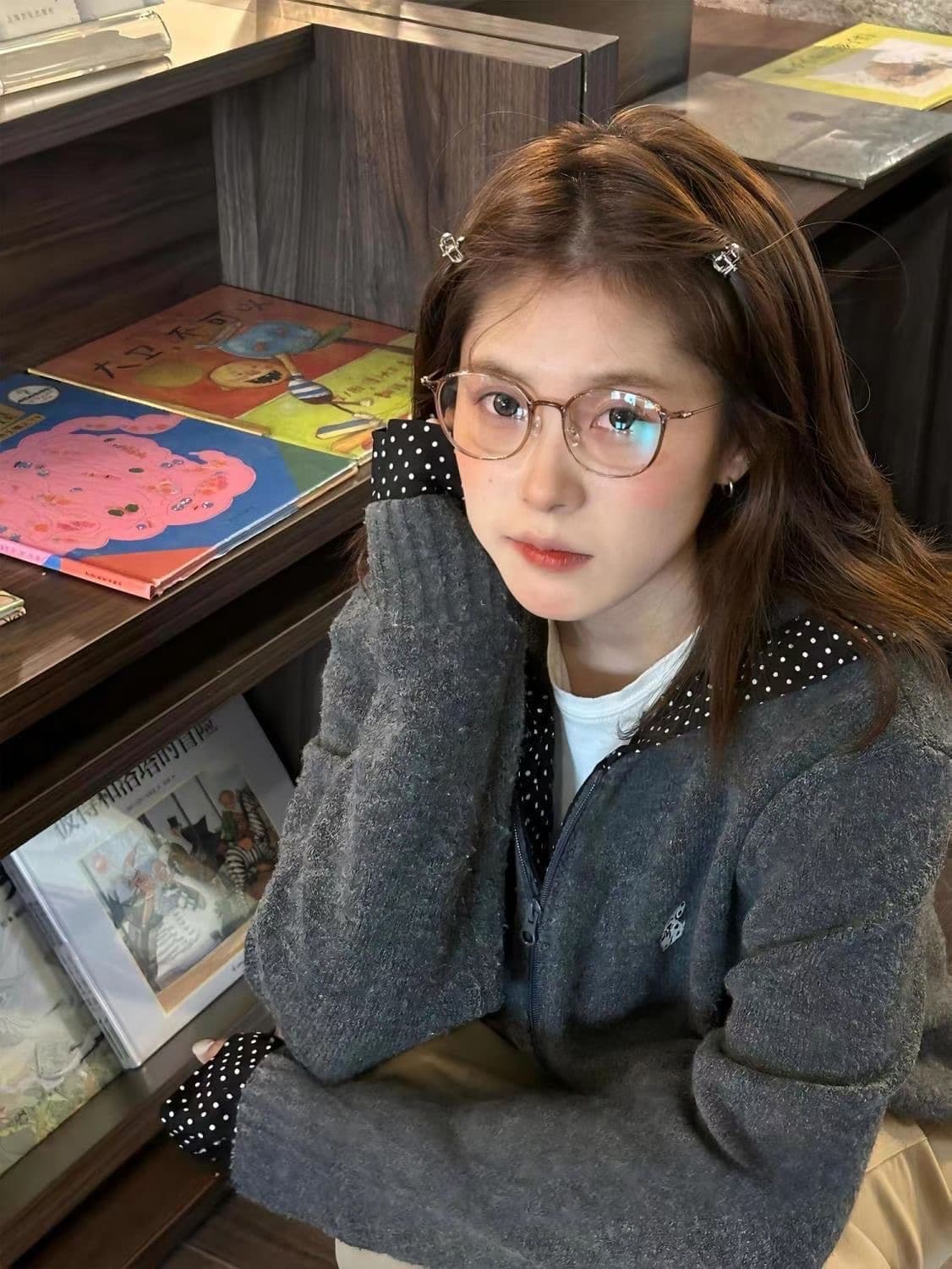 한 부서 느긋한 학원 스타일 후드 도트 무늬 회색 스웨터 오픈 가디건 여성 봄 가을 루즈핏 지퍼 니트 재킷 맨위 이미지 4