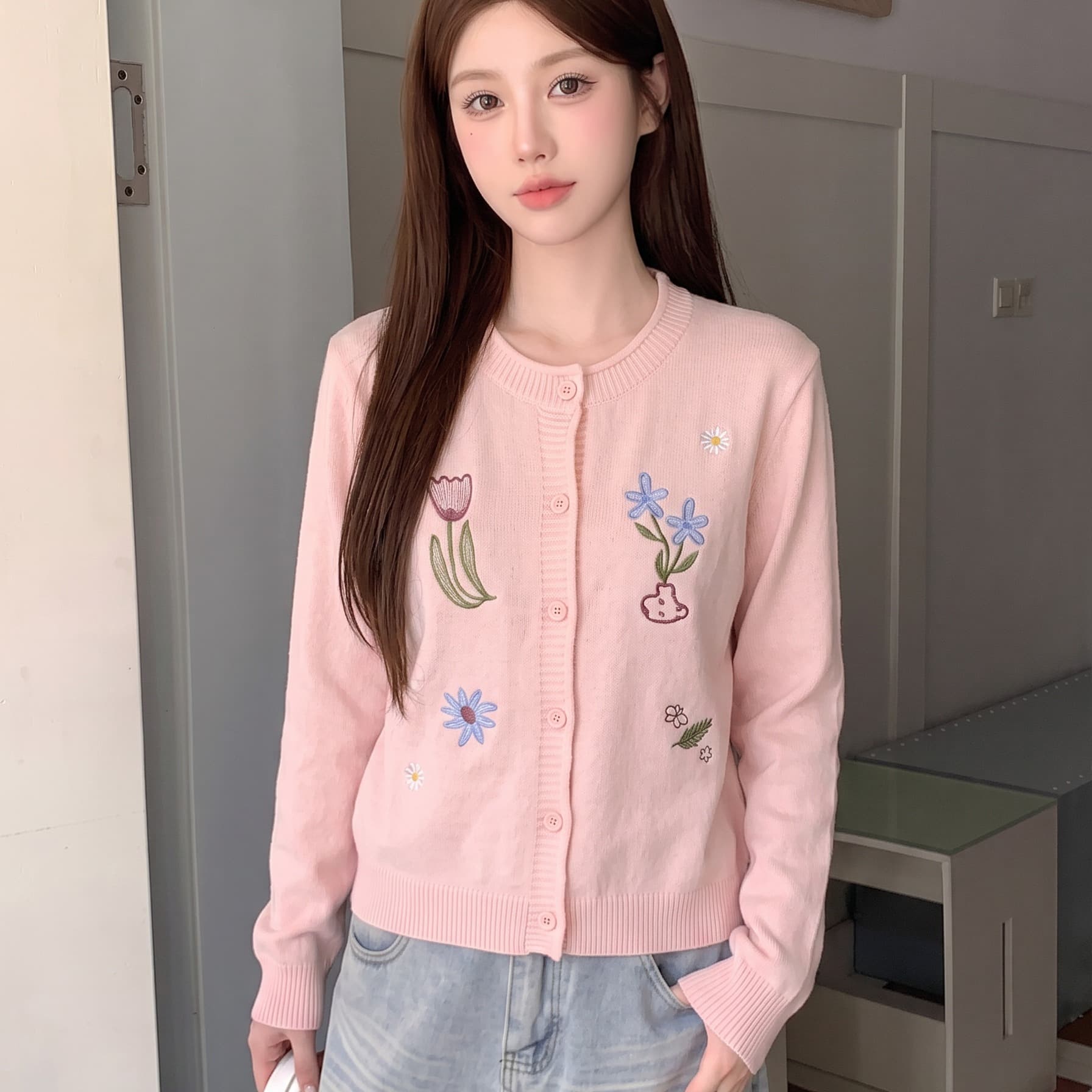 핑크색 자수 작은 꽃 뒤집다 측면 칼라 니트 오픈 가디건 여성 봄 새로운 달콤함 연령 감소 스웨터