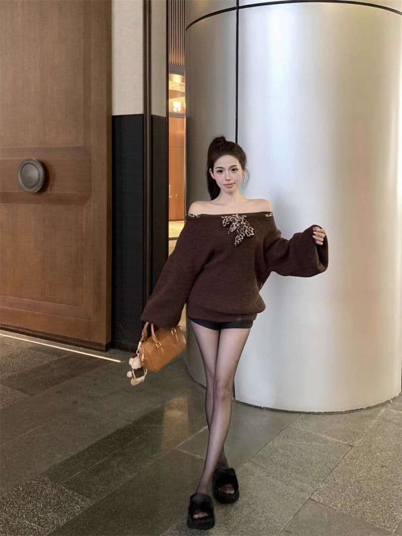 비스듬한 칼라 오프숄더 풀오버 스웨터 여자 가을 겨울 긴팔 니트 스웨터 레오파드 무늬 레이스업 느긋한 바람 루즈핏 캐주얼 맨위 이미지 2