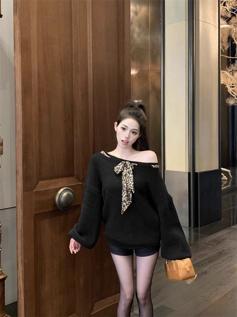 비스듬한 칼라 오프숄더 풀오버 스웨터 여자 가을 겨울 긴팔 니트 스웨터 레오파드 무늬 레이스업 느긋한 바람 루즈핏 캐주얼 맨위 상세 이미지 12