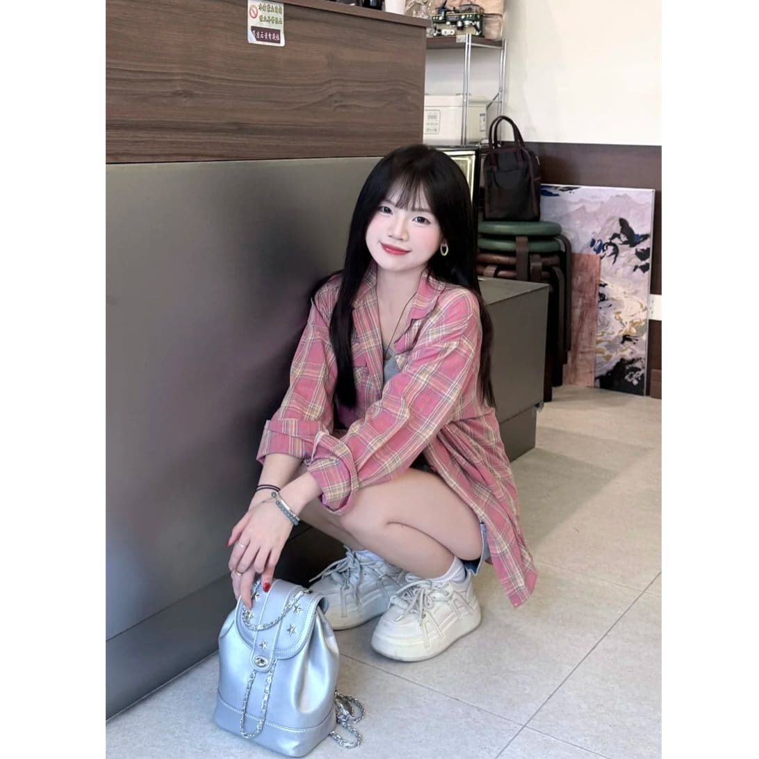 핑크색 체크무늬 긴팔 여성 셔츠 봄 여름 아메리칸 레트로 핫걸 디자인 센스 작은 대중 패션 자외선 차단 셔츠 트렌디 이미지 4