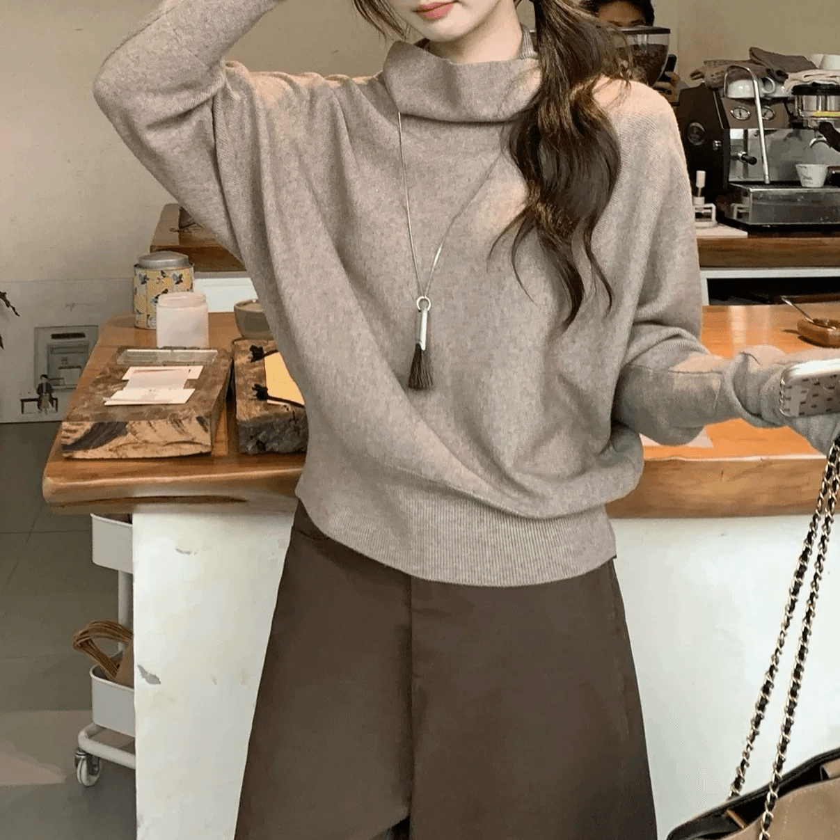 불규칙 터틀넥 스웨터 니트 스웨터 여성 가을 겨울 새로운 자이언트 잘 생긴 Chic 루즈핏 슬림해 보이는 외출용 인사이드 잡아라. 의류 상세 이미지 5