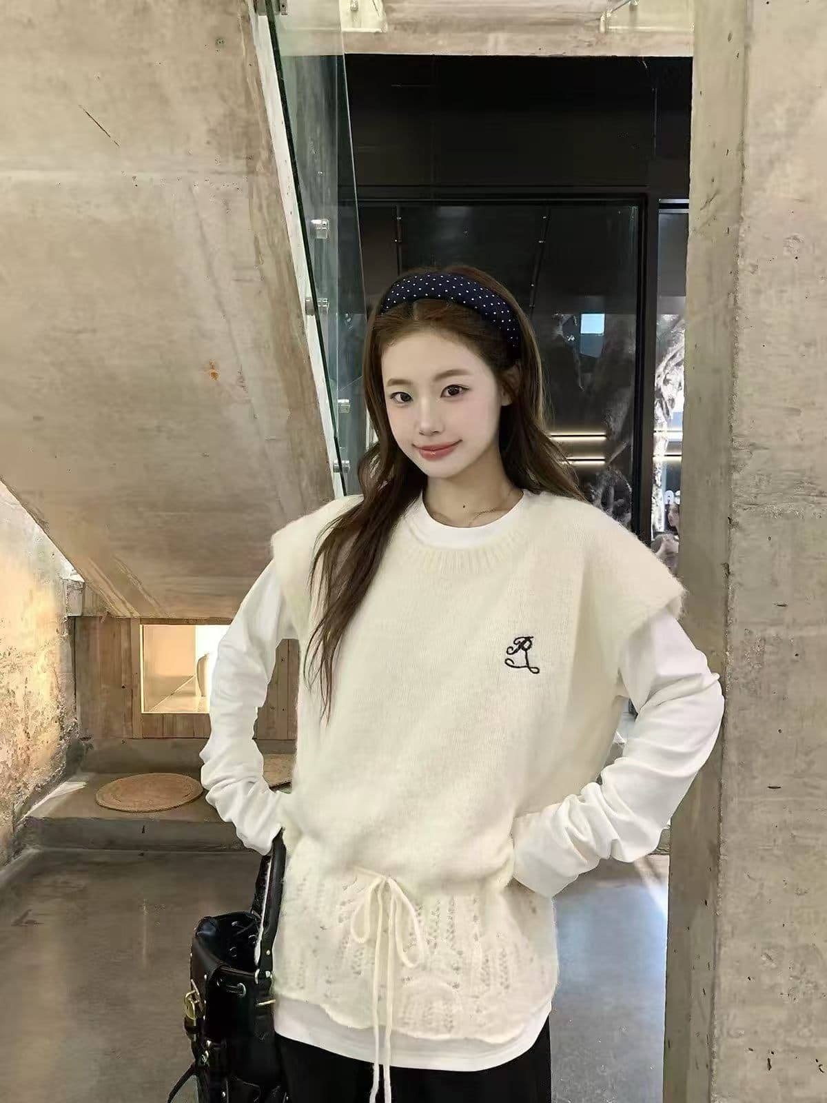 작은 요정 니켈 어린이 소녀 센스 민소매 스웨터 여자 2026 가을 한 부서 자수 스트랩 허리 수축 슬림해 보이는 베스트 맨위 이미지 3