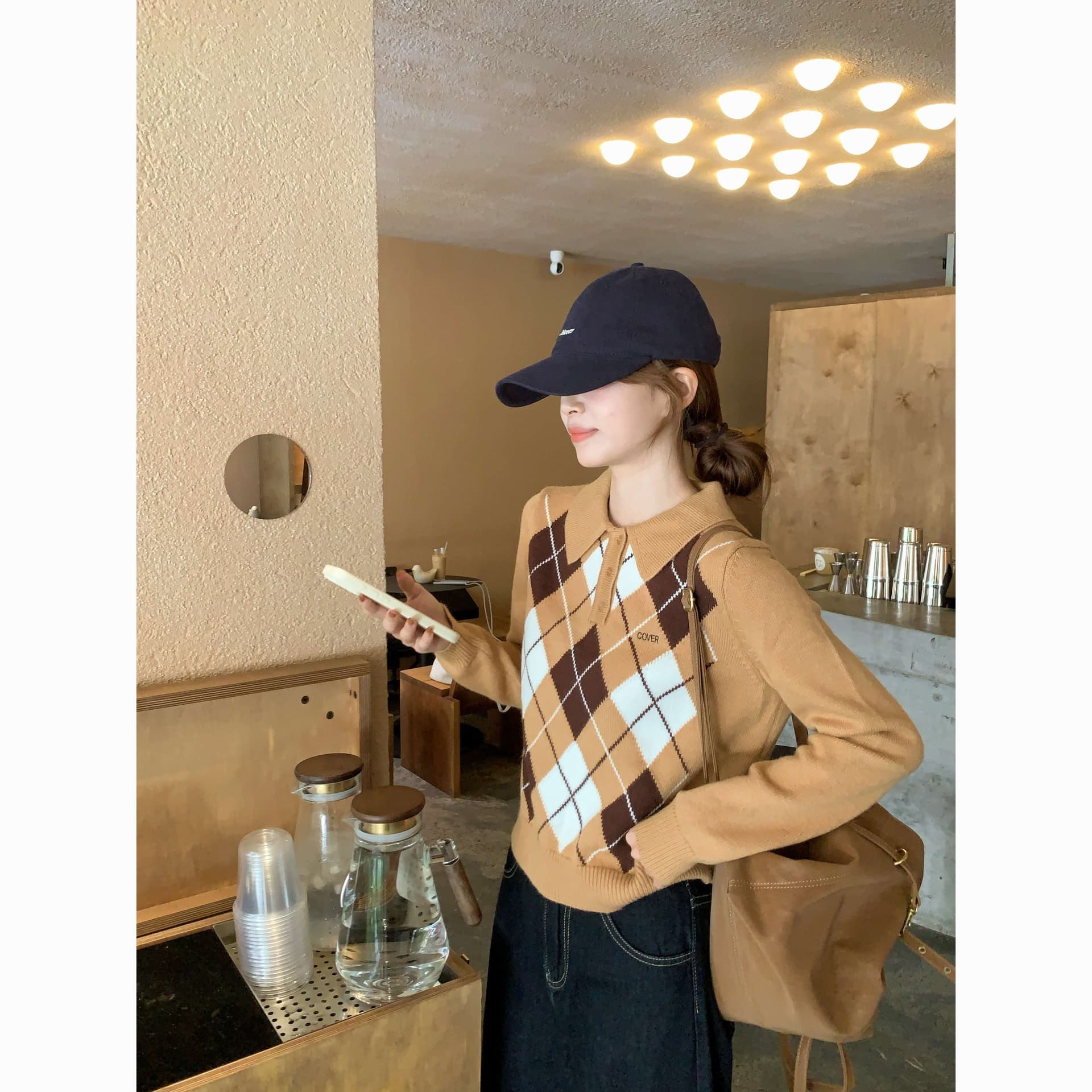 여유롭게 휴일 레트로 POLO 칼라 배색 스웨터 여자 디자인 센스 다이아몬드 모양 체크무늬 니트 맨위 상세 이미지 6