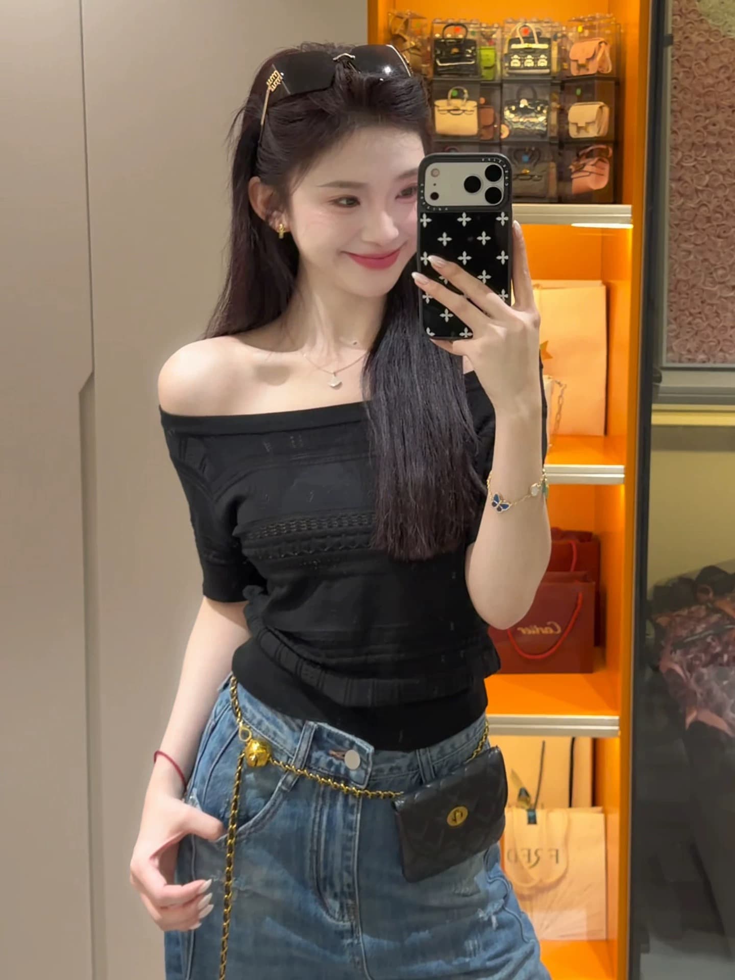 yy 트렌드 직접 만든 한 부서 부드러운 바람 홀로우 아웃 자수 비스듬한 어깨 반팔 니트 스웨터 이른 봄 허리 수축 슬림해 보이는 맨위 이미지 4