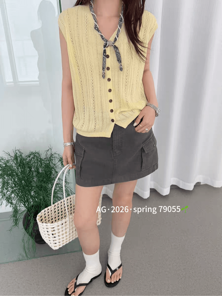 스카프 레이스업 V넥 얼음 실크 반팔 티셔츠 여성 의류 2026 년 여름 새로운 품격 슬림해 보이는 다용도 니트 맨위 상세 이미지 1
