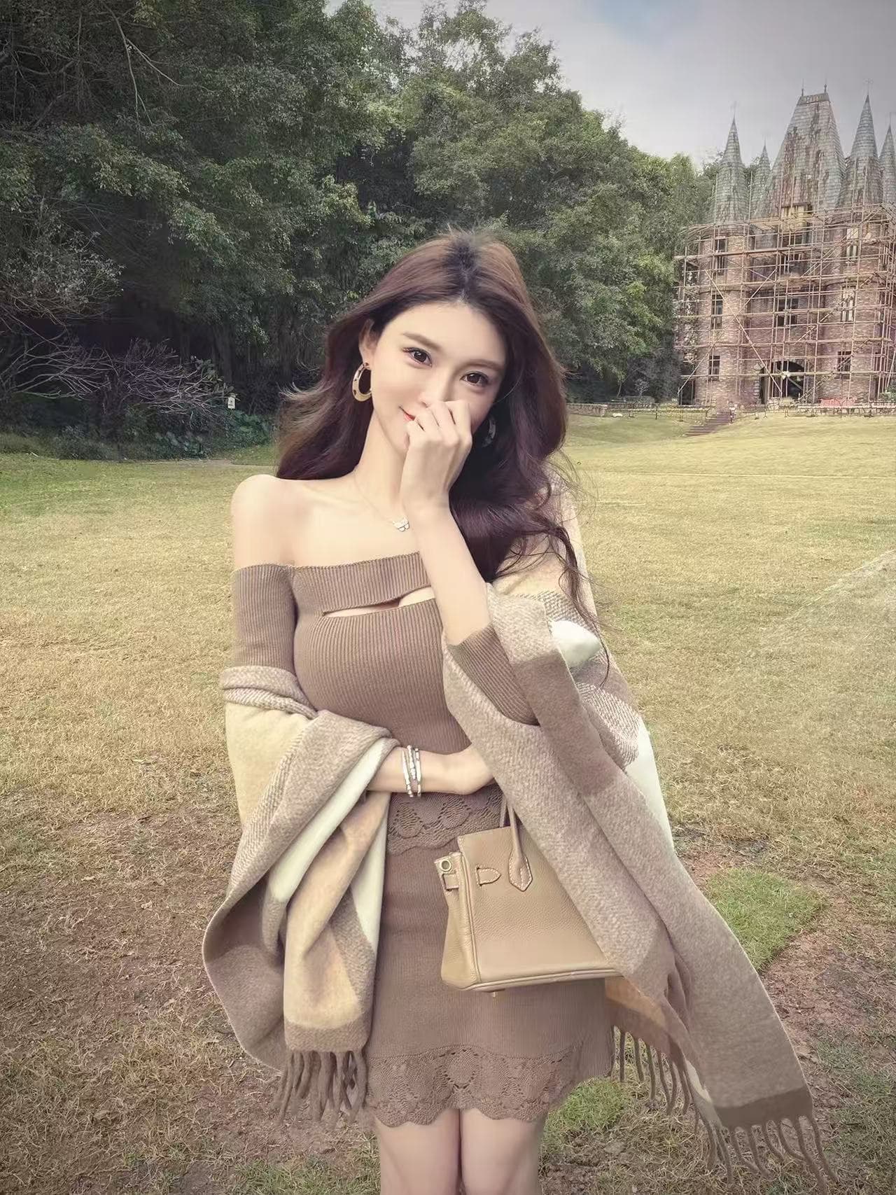 작은 岚 급우 브라운 실 ~을 통해 라임 명문 여성 바람 홀로우 아웃 프랑스식 품격 몸매 가꾸기 여름 니트 맨위 투피스 세트