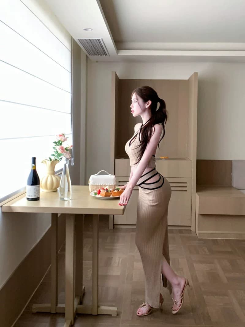 핫걸 바람 세트 배색 홀로우 아웃 행침 목 조끼 여성 여름 섹시함 타이트 스커트 치마 트임 반신 스커트 투피스 세트 상세 이미지 15
