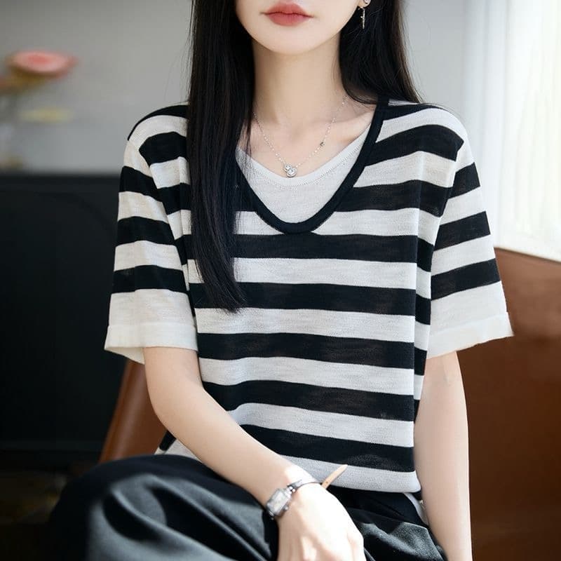 페이크 레이어드 스트라이프 배색 V넥 반팔 니트 스웨터 여성 여름 새로운 루즈핏 슬림해 보이는 다용도 외국 가스 얇은 맨위 이미지 4