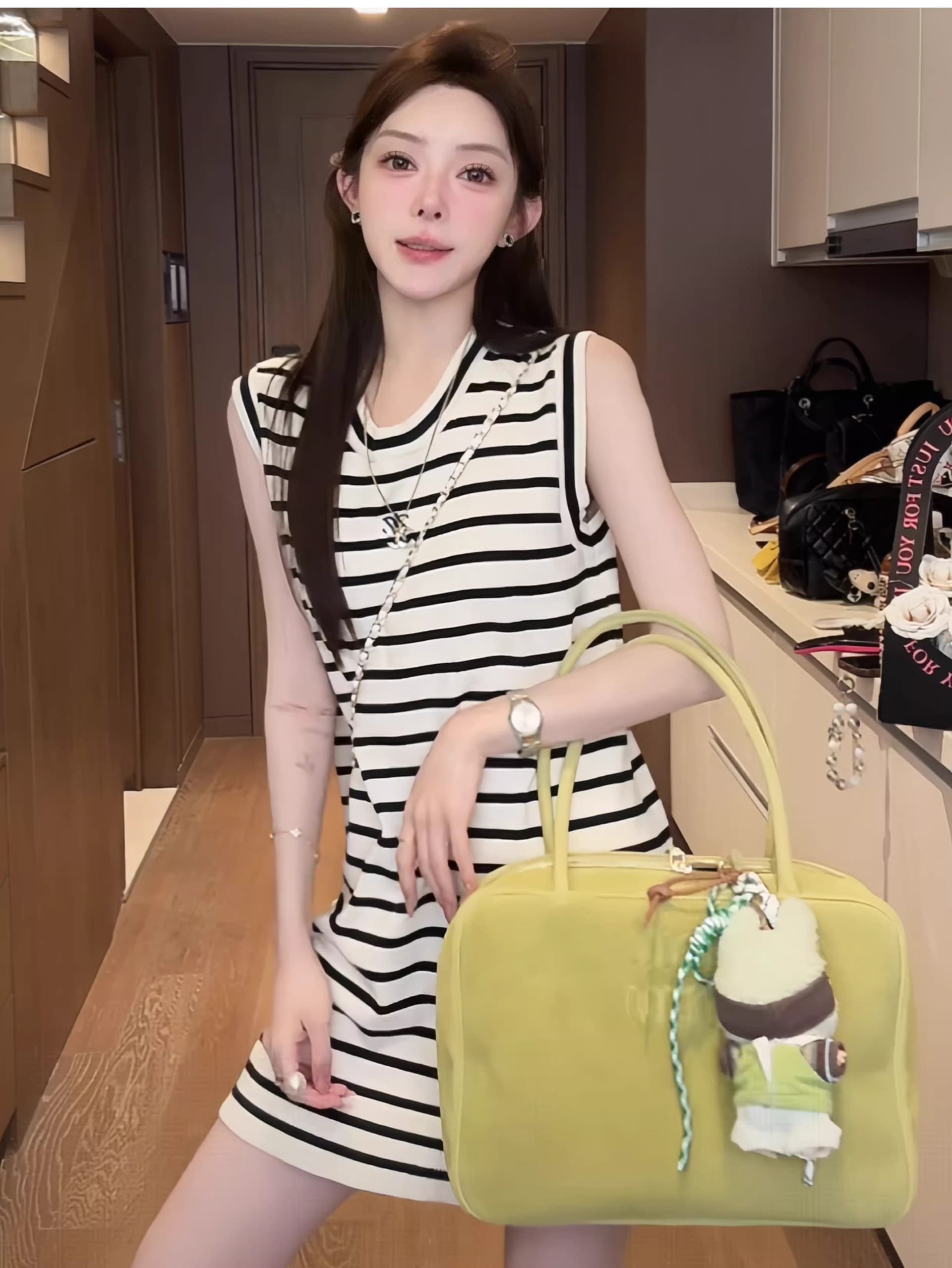 라운드 넥 스트라이프 민소매 조끼 원피스 2026 여름 새로운 한 부서 작은 키 품격 슬림해 보이는 미니 스커트 여성 의류 이미지 4