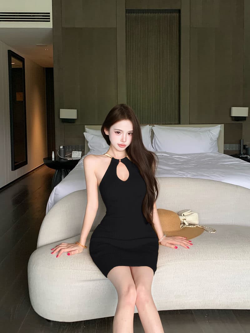 핫걸 바람 황색 홀로우 아웃 행침 목 여성 드레스 여름 허리 수축 디스플레이 몸 타이트 스커트 치마 품격 니트 미니 스커트 상세 이미지 10