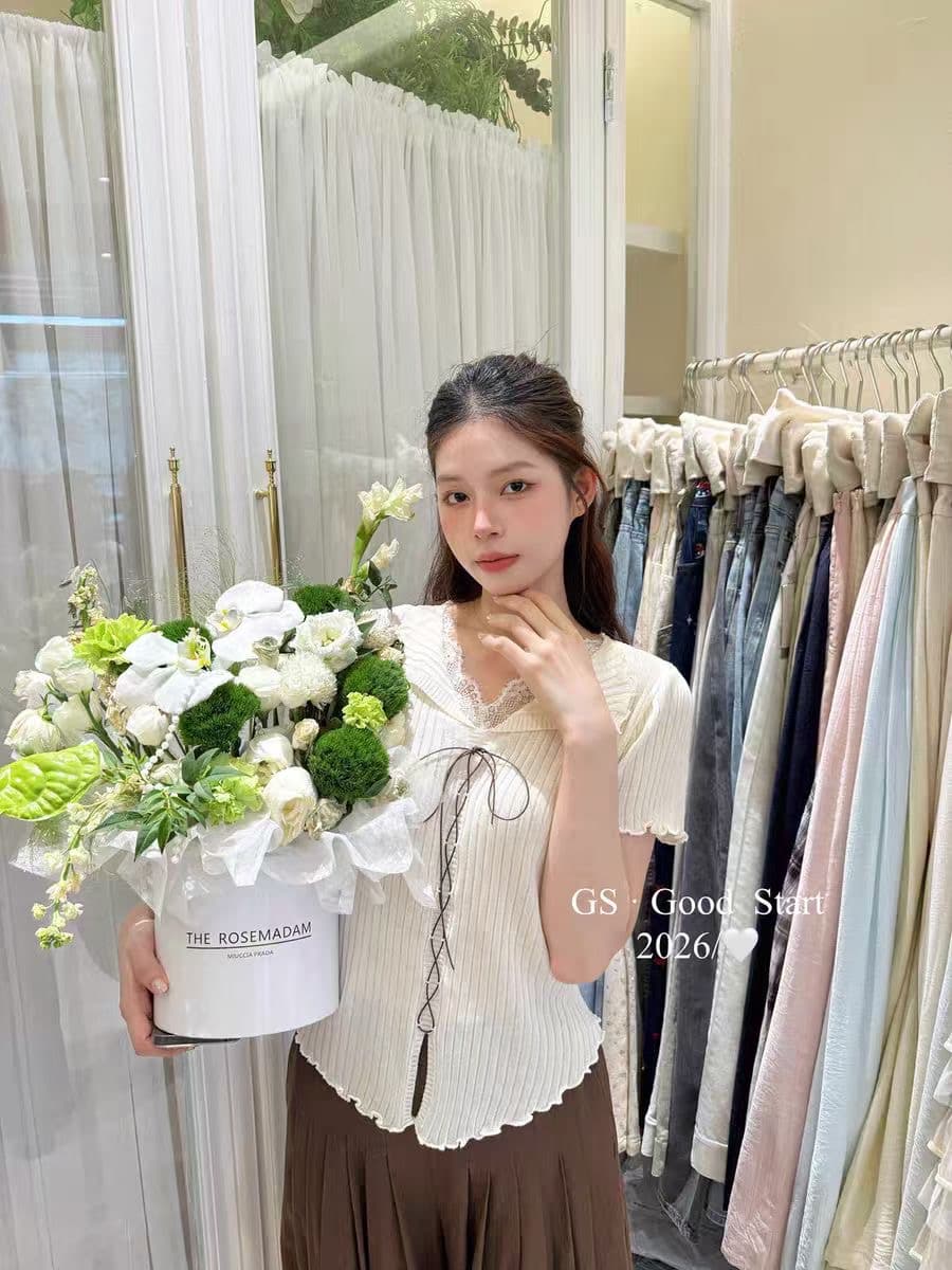 여름 새로운 한 부서 레이스 조각 V넥 디자인 센스 반팔 니트 맨위 여성 레저 다용도 이미지 2