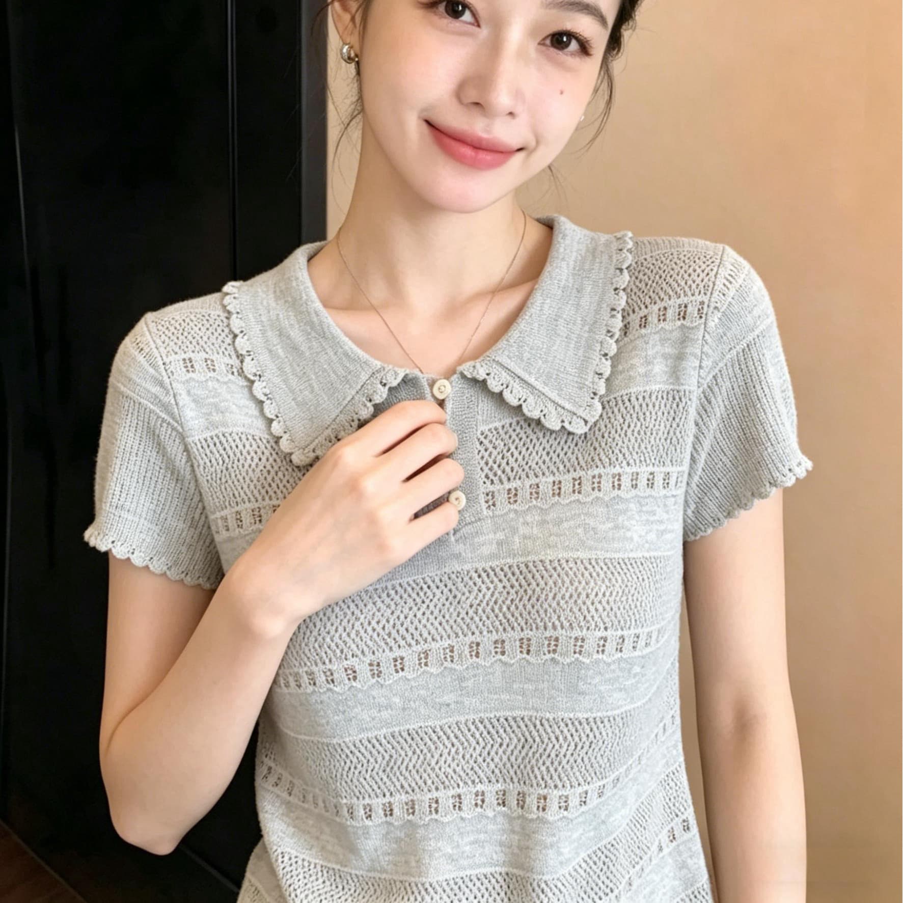2026 여름 새로운 빛 럭셔리 바람 화이트 홀로우 아웃 레이스 POLO 칼라 반팔 니트 스웨터 여성 티셔츠 연령 감소 맨위 상세 이미지 3