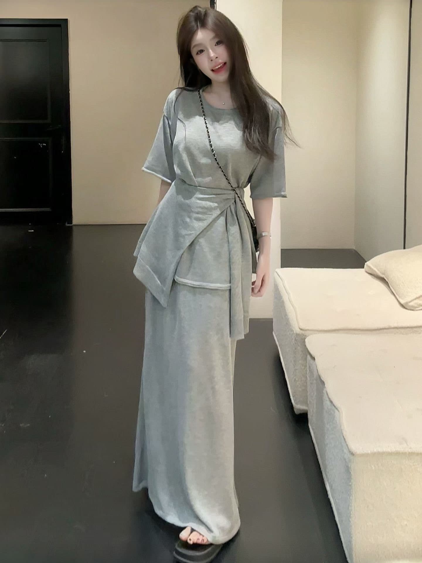 huihui 새로운 느긋한 바람 루즈핏 반팔 맨위 가져 가라. 반신 스커트 세 조각 세트