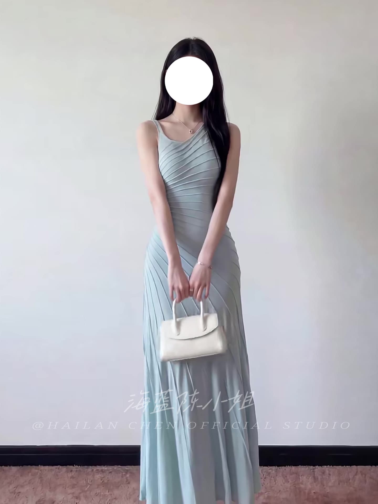 작은 샤넬 스타일 물결 무늬 슬립 여성 드레스 품격 몸매 가꾸기 슬림해 보이는 아름다운 얼음 실크 니트 타이트 스커트 롱 스커트 상세 이미지 4