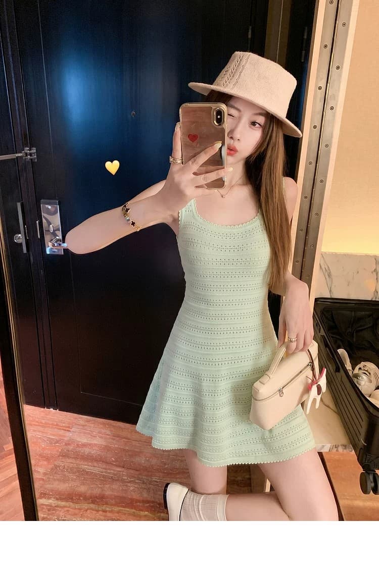 2026 한 부서 녹색 u 칼라 홀로우 아웃 민소매 조끼 여성 드레스 여름 허리 수축 슬림해 보이는 한 마디 미니 스커트 상세 이미지 3