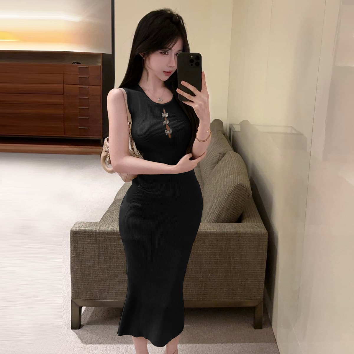 프랑스식 섹시함 홀로우 아웃 라운드 넥 니트 드레스 하이웨이스트 패션 몸매 가꾸기 슬림해 보이는 민소매 중간 길이 타이트 스커트 조끼 스커트 상세 이미지 12