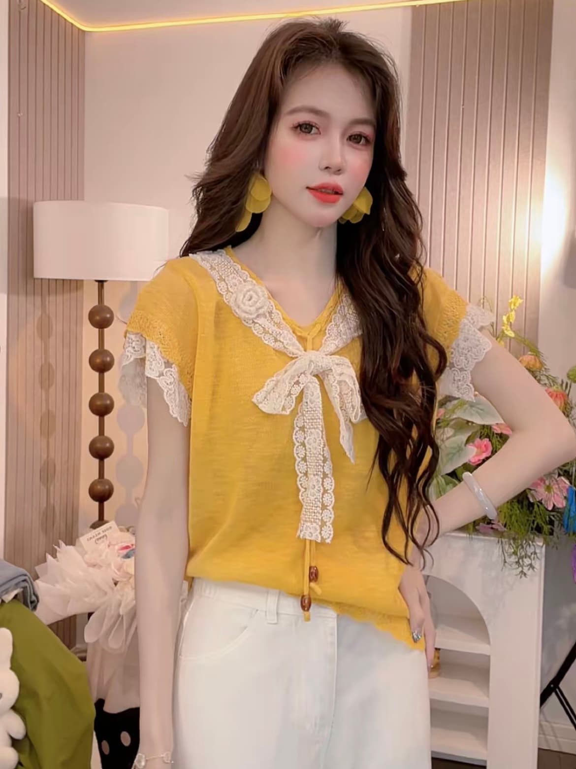한 부서 달콤한 스타일 황색 연령 감소 레이스 조각 레이스업 반팔 티셔츠 디자인 센스 다용도 얇은 스타일 니트 맨위 상세 이미지 5