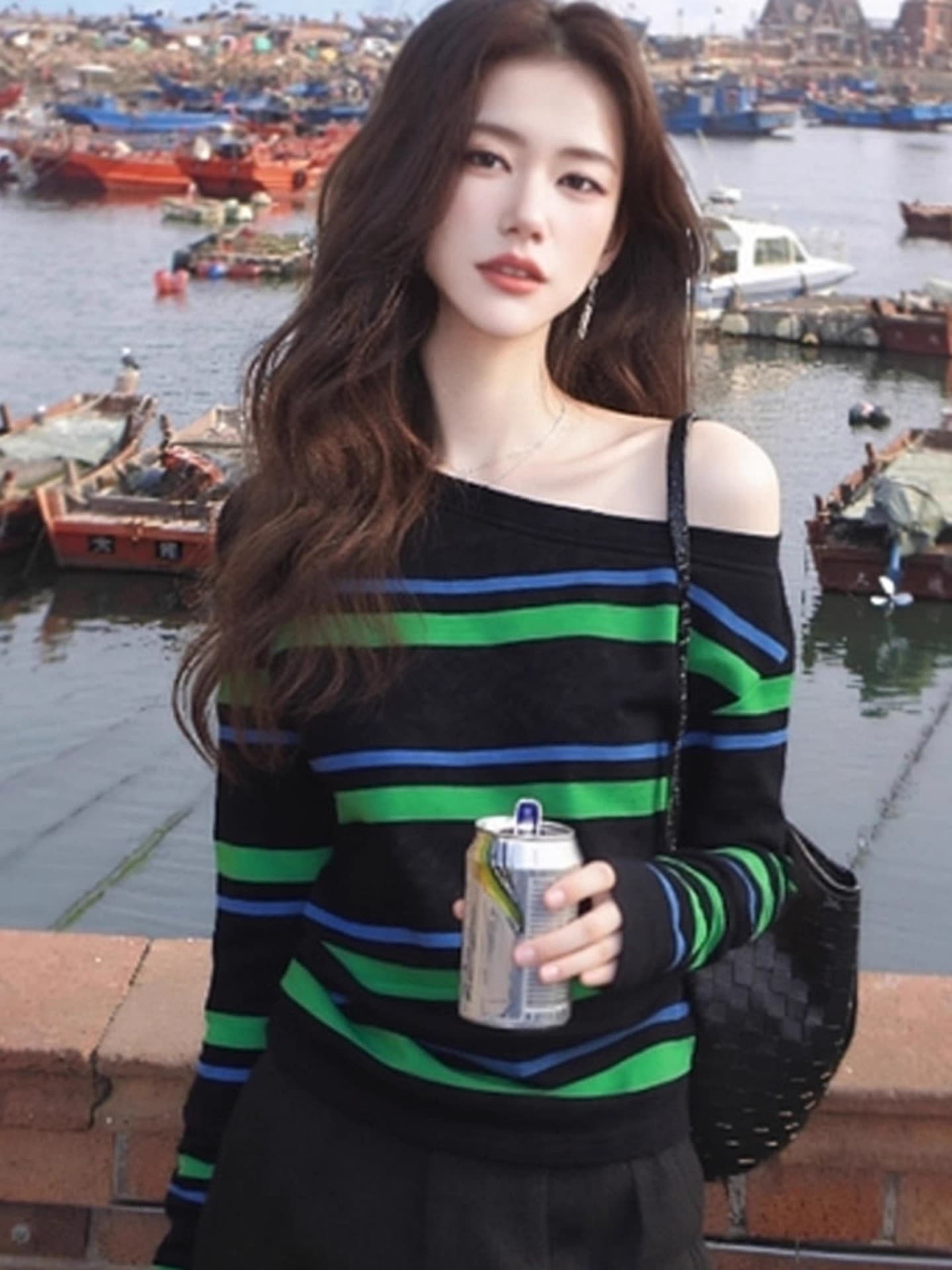 고유 한 슈퍼 잘 생긴 맨위 한 부서 느긋한 바람 느슨함 센스 작은 대중 아니요 명중 섹션 비스듬한 어깨 스트라이프 티셔츠 니트 스웨터 가을 이미지 3