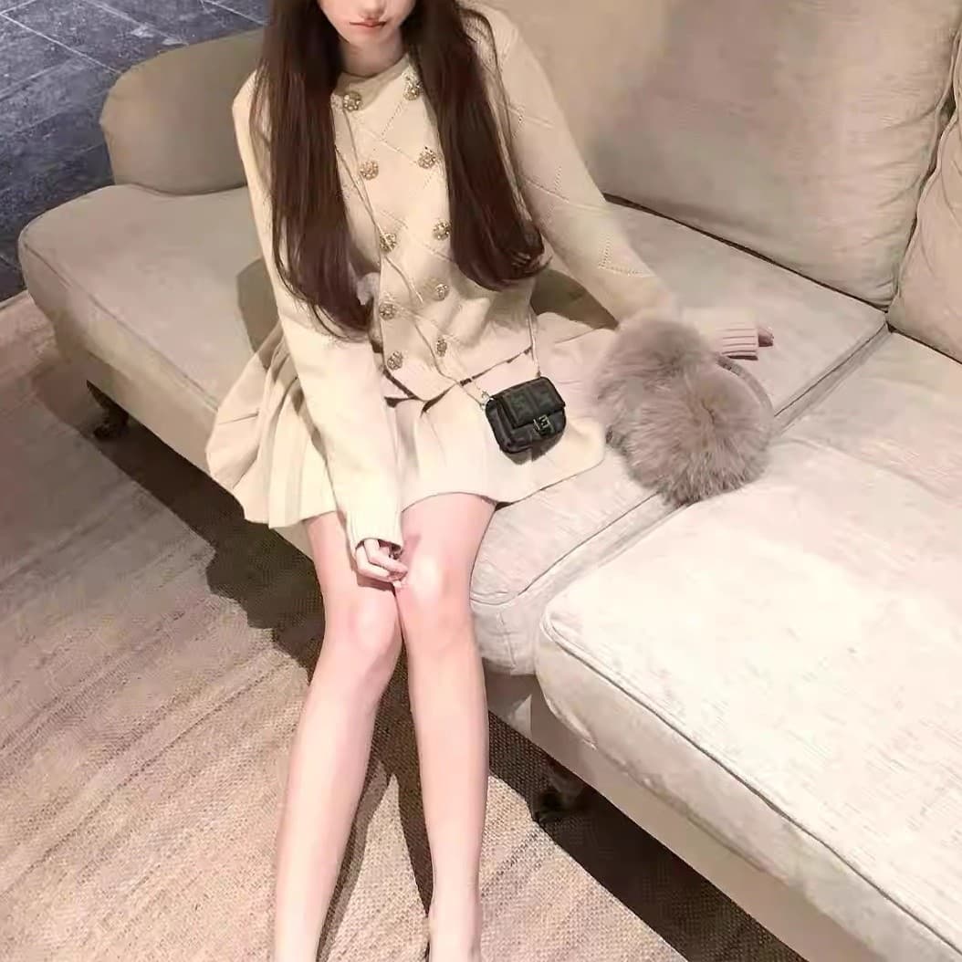 숲 희 달빛 아래서 계 언어 절묘한 유리 버클 니트 세트 디스플레이 화이트 이중 버튼 오픈 가디건 반 스커트 상세 이미지 1