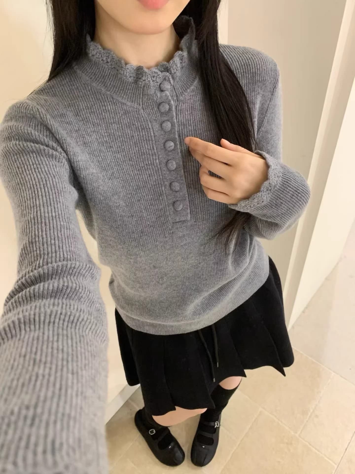 한 부서 회색 레이스 반하이넥 니트 기본 셔츠 여성 가을 겨울 디자인 센스 작은 대중 스웨터 인사이드 가져 가라. 긴팔 맨위