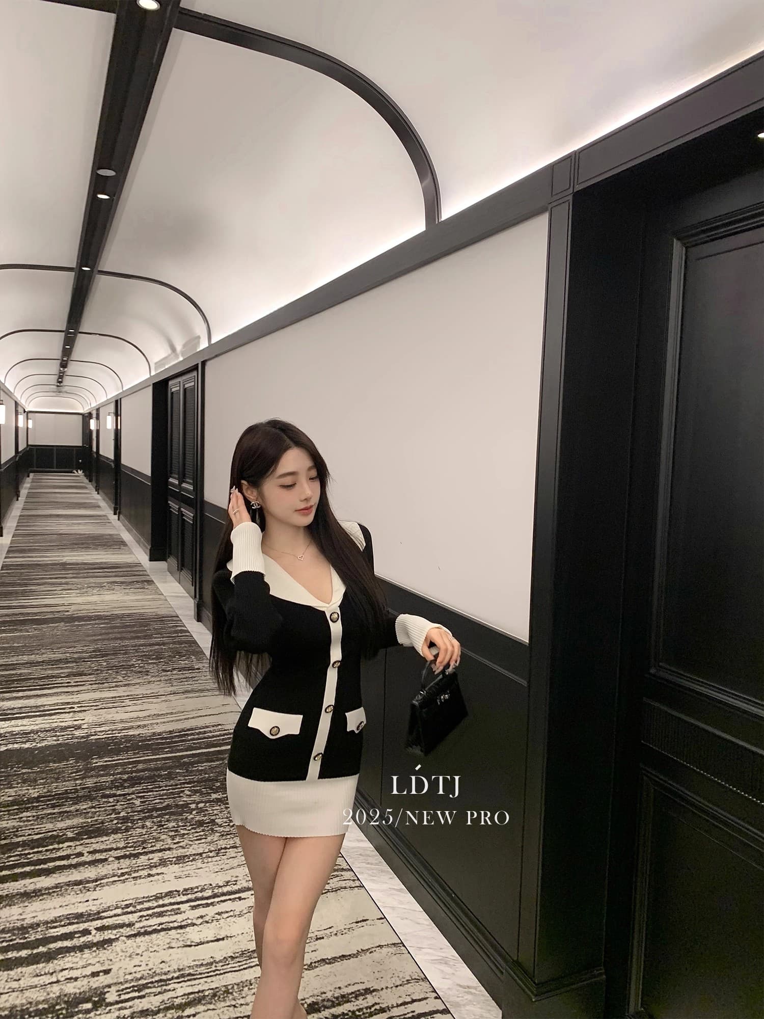ldtj 높음 세트 흑인과 백인 콘체르토 가을 명문 여성 품격 배색 V넥 몸매 가꾸기 긴팔 니트 여성 드레스 상세 이미지 12