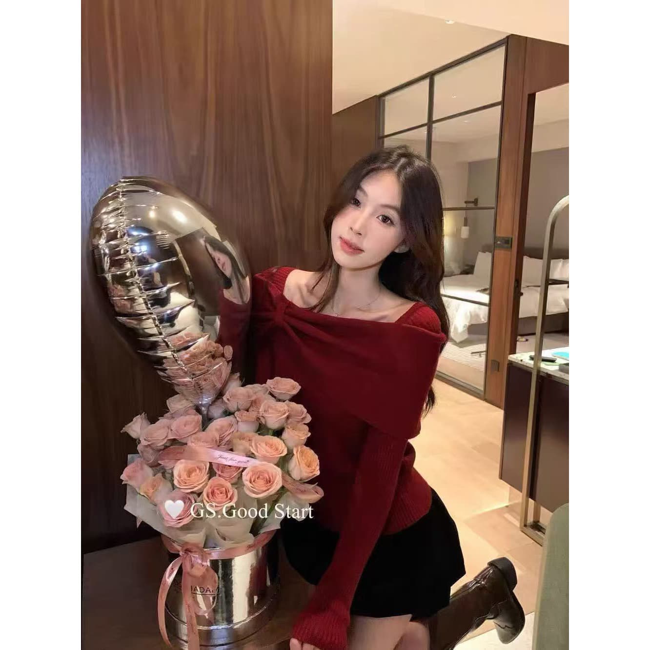자이언트 잘 생긴 ~ 중 이른 가을 착용 가져 가라. 비틀림 오프숄더 니트 스웨터 여성 디자인 센스 작은 대중 고유 한 아름다운 긴팔 맨위 이미지 5