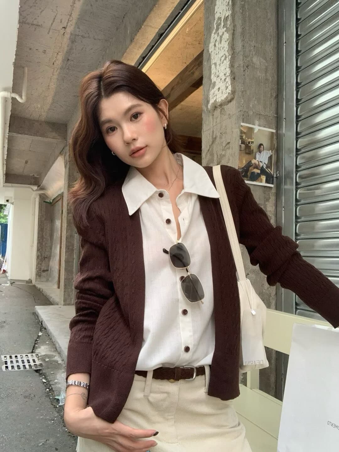 2026 가을 한국 스타일 오래된 돈 바람 배색 페이크 레이어드 꽈배기 니트 스웨터 패치워크 폴로 칼라 싱글 줄 버튼 셔츠 스웨터 트렌디 상세 이미지 4