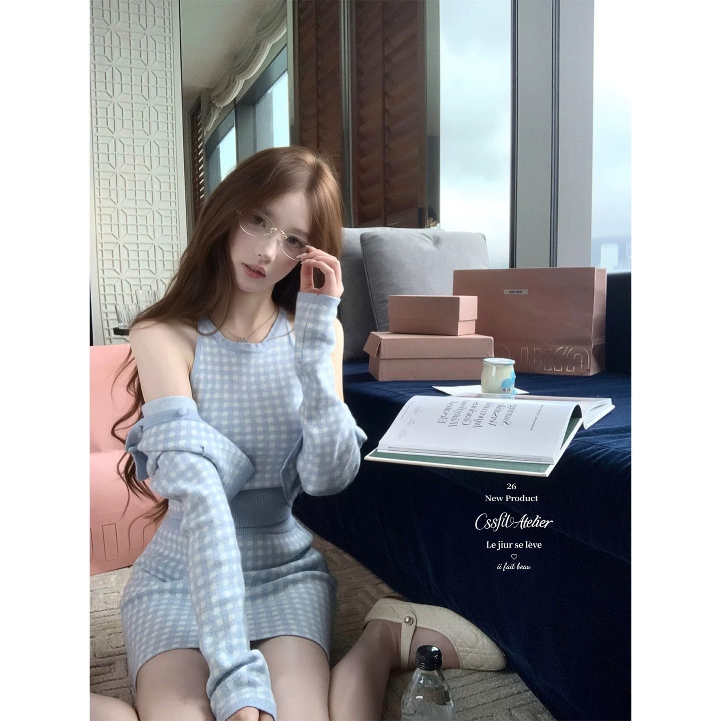 2026 년 가을 겨울 바다 소금 향기로운 노래 주간 실크 양 털이 푸른 그리드 분말 그리드 오픈 가디건 조끼 반 스커트 3종 세트 그룹 이미지 3