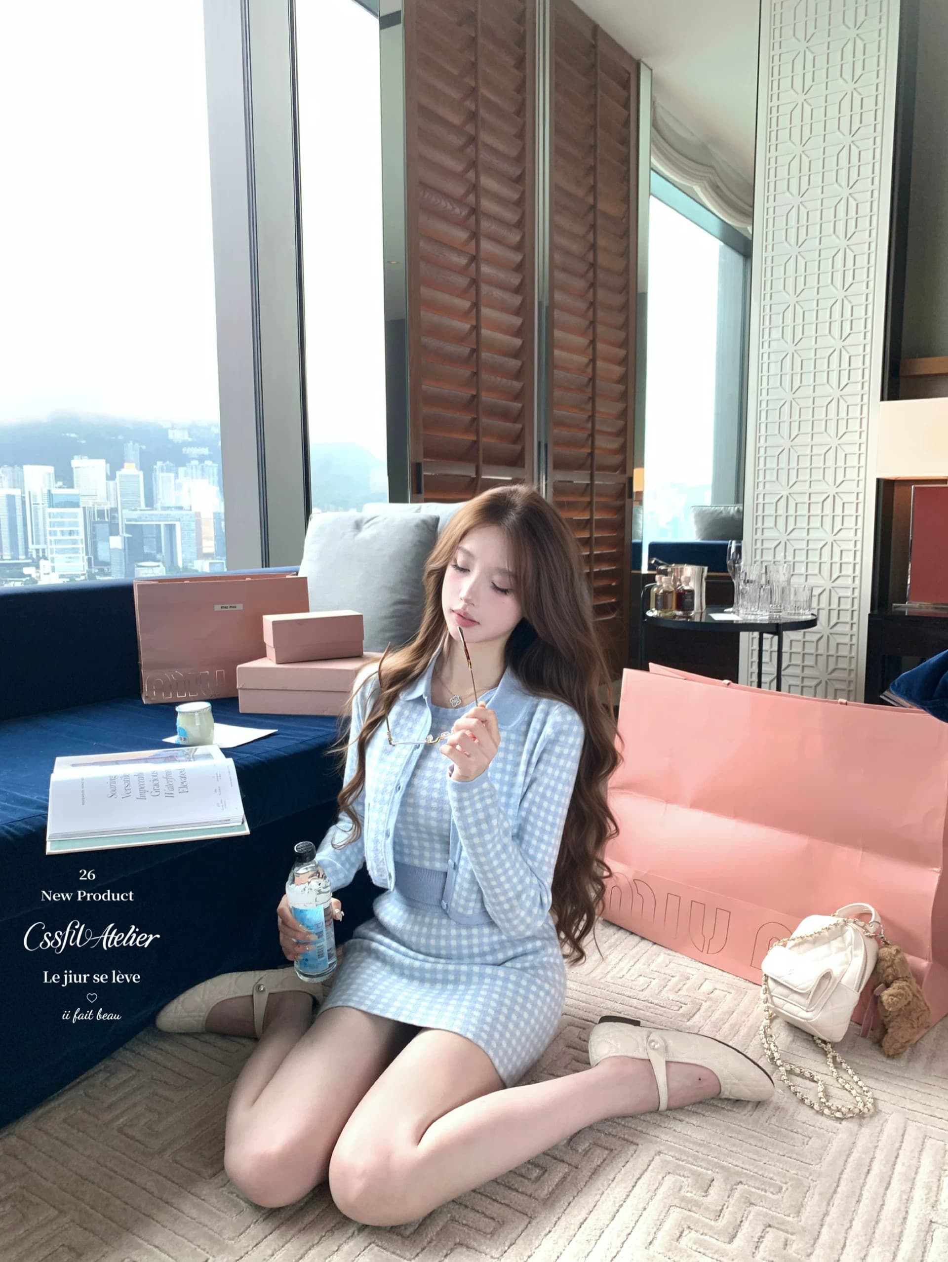 2026 년 가을 겨울 바다 소금 향기로운 노래 주간 실크 양 털이 푸른 그리드 분말 그리드 오픈 가디건 조끼 반 스커트 3종 세트 그룹 상세 이미지 23