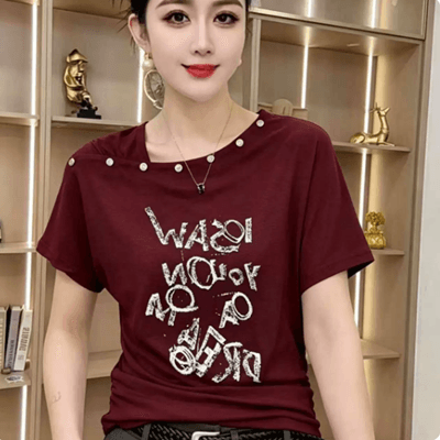 단색 비스듬한 칼라 알파벳 프린트 슬림해 보이는 몸매 가꾸기 미니멀리즘 2026 여름 새로운 여성 반팔 쇼트 스타일 티셔츠 상세 이미지 1