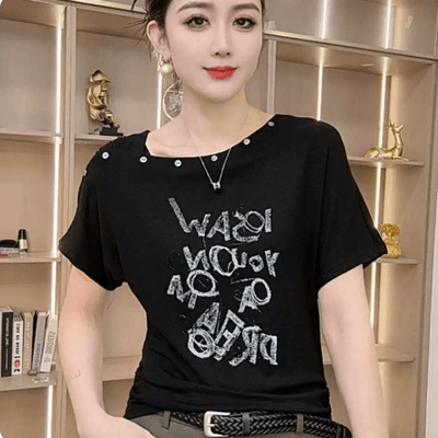 단색 비스듬한 칼라 알파벳 프린트 슬림해 보이는 몸매 가꾸기 미니멀리즘 2026 여름 새로운 여성 반팔 쇼트 스타일 티셔츠 상세 이미지 2