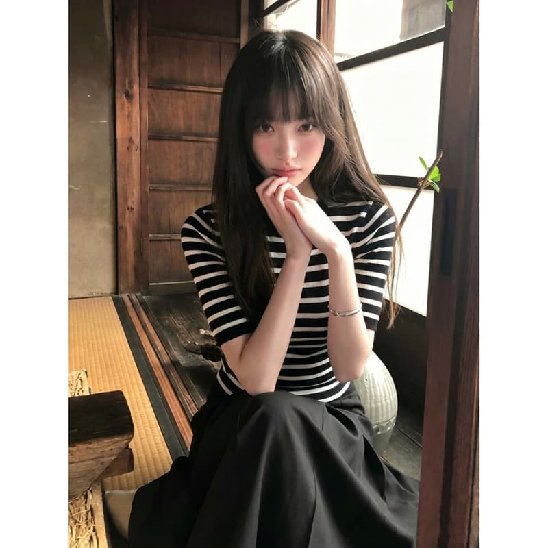 흑백 줄무늬 얇은 스타일 얼음 실크 반소매 티셔츠 여성 여름 한 부서 ins 디자인 센스 고유 한 아름다운 반팔 맨위 이미지 3