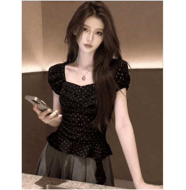 한 부서 주름 패치워크 연꽃 잎 밑단 도트 무늬 검정색 맨위 2026 년 여름 여성 의류 새로운 부드러운 품격 작은 셔츠 이미지 2
